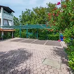 Διαμέρισμα In With Swimming Pool