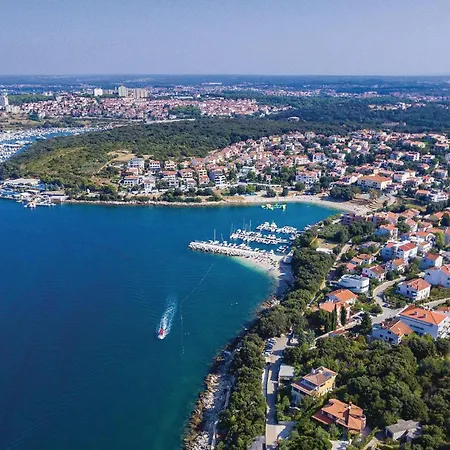 דירה 3 Bedroom Awesome In פולה