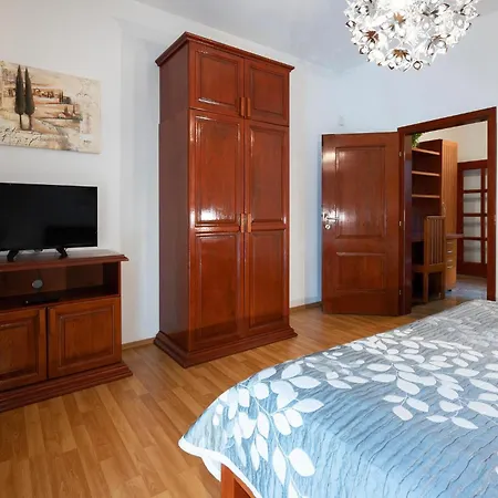3 Bedroom Stunning Apartment In Pula Pula