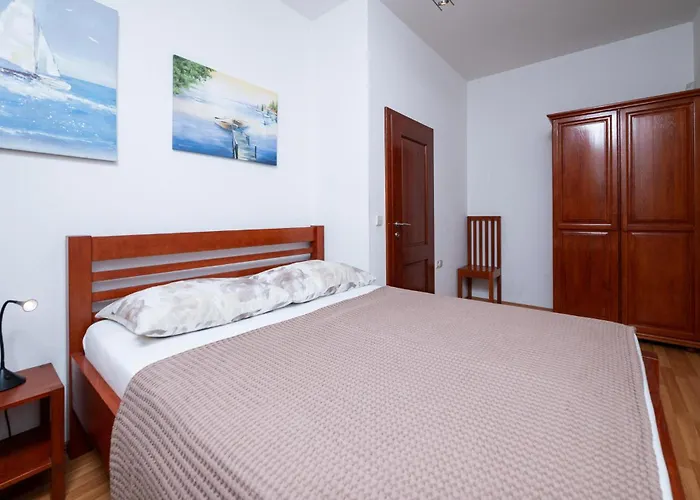 3 Bedroom Awesome In شقة