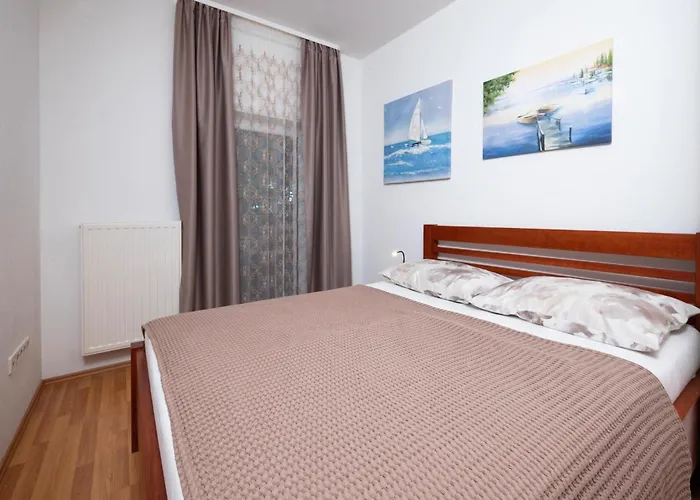 شقة 3 Bedroom Awesome In *