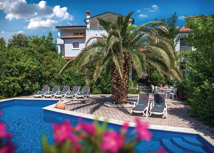 3 Bedroom Awesome In Διαμέρισμα
