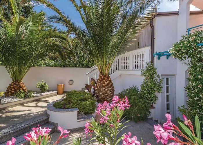 3 Bedroom Awesome In Διαμέρισμα