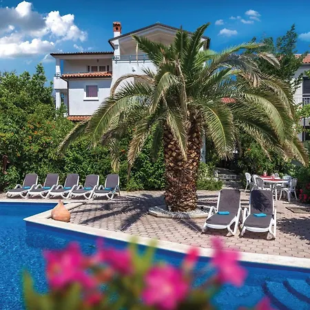 In With Swimming Pool Apartamento