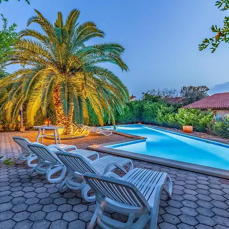 3 Bedroom Stunning Apartment In Pula Apartment Pula