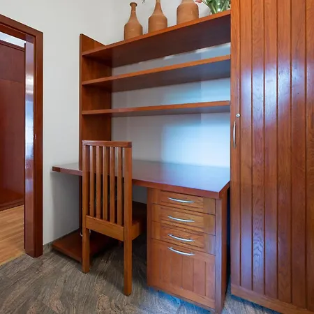 3 Bedroom Stunning Apartment In Pula Apartment