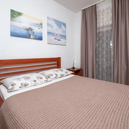 3 Bedroom Stunning Apartment In Pula * Pula