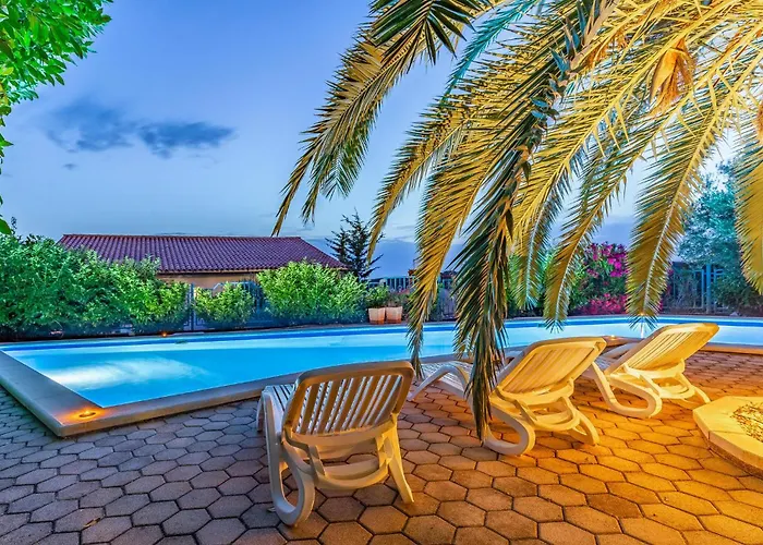 3 Bedroom Awesome In Lejlighed *